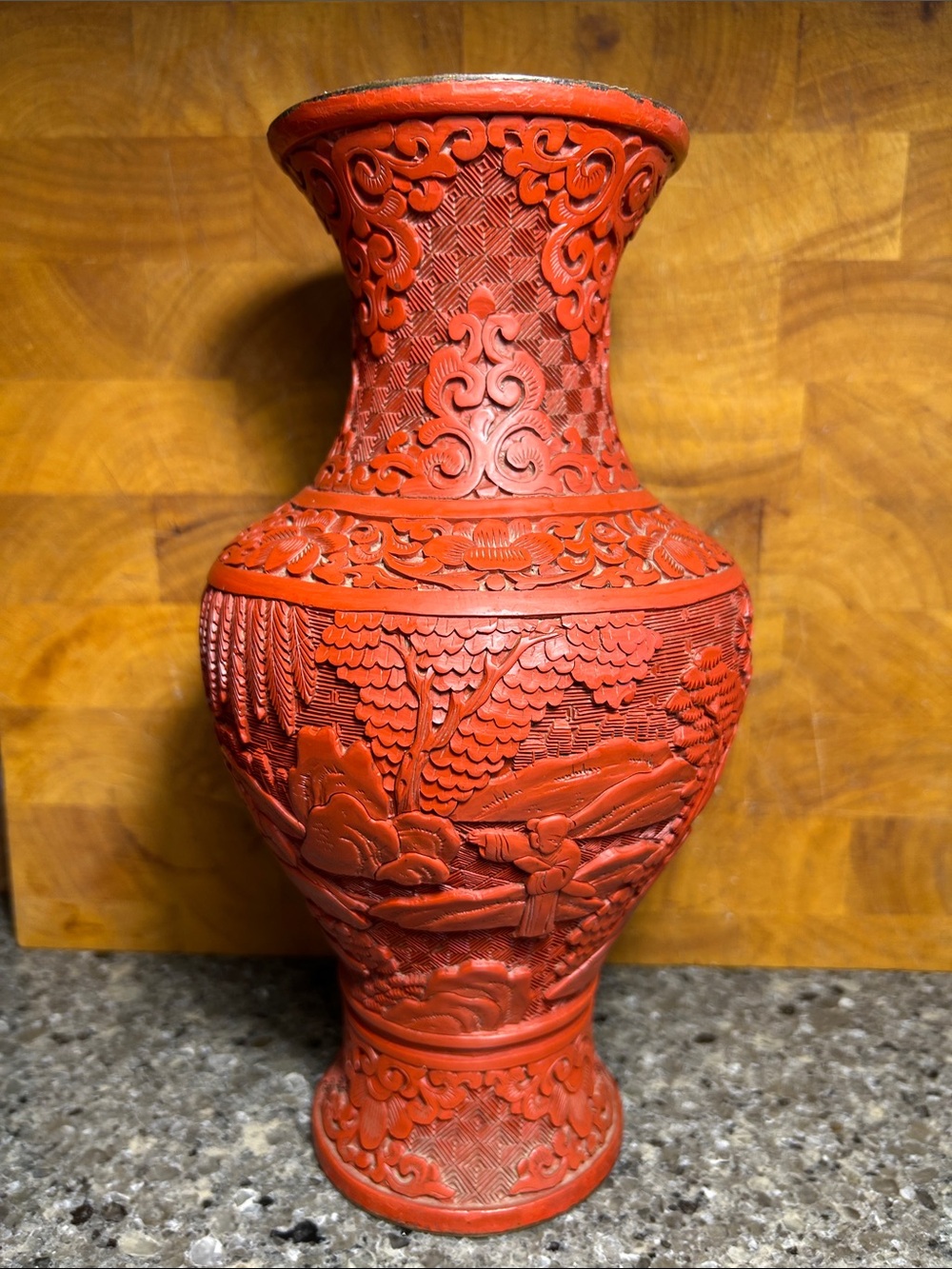 Vintage handcarted Asian (Chinese or Japanese) vase